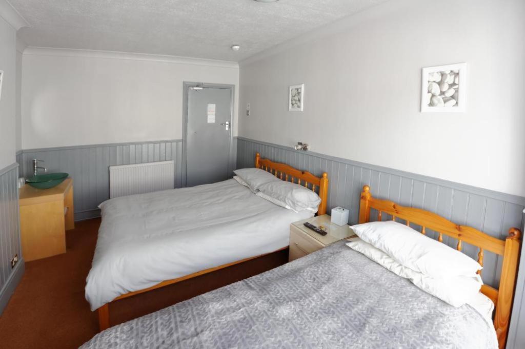 Double Room with Shared Toilet